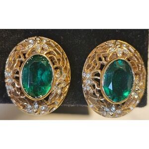 Vintage Gold Tone Filigree Green Glass Rhinestone Oval Clip On Earrings Carolee